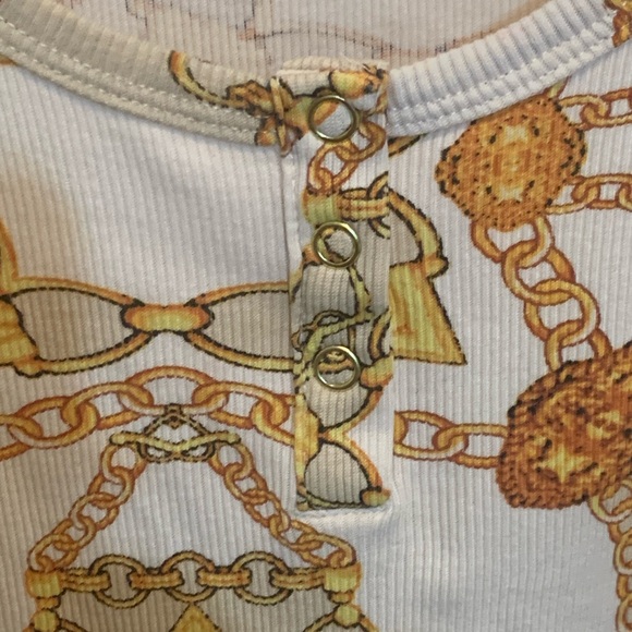 Guess Chain Print Ribbed Top - Picture 3 of 8